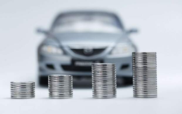 Доллар — вниз, цены — вверх: почему автомобили продолжают дорожать