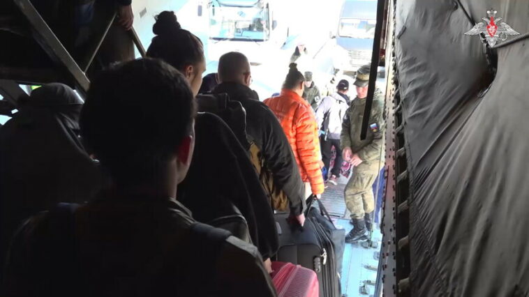Эвакуированные из Судана граждане Содружества поблагодарили Россию за помощь