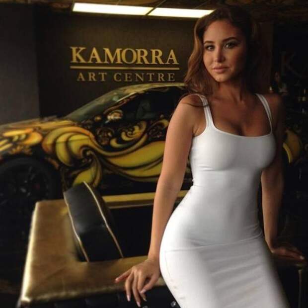 Skin-tight Dresses Are a Stunning Invention Skin-tight Dresses Are a Stunning Invention