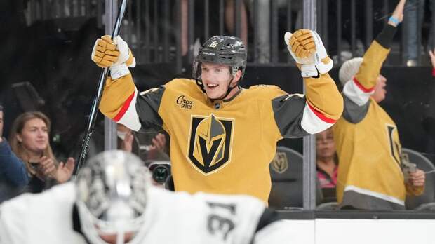 Дорофеев и Барбашев забросили по шайбе в победном матче с «Ванкувером»