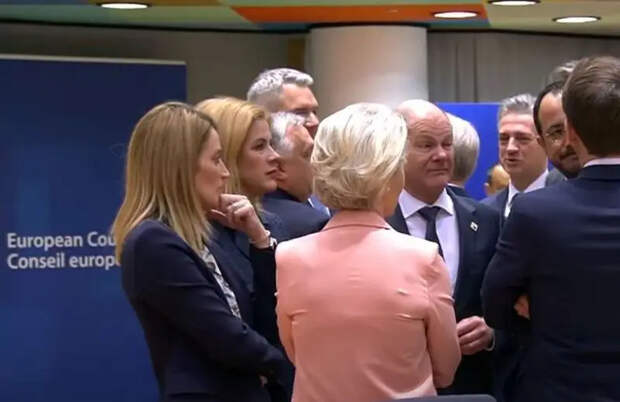 Британское издание: Евросоюз намерен саботировать экономику Венгрии из-за наложенного вето на финансирование Украины