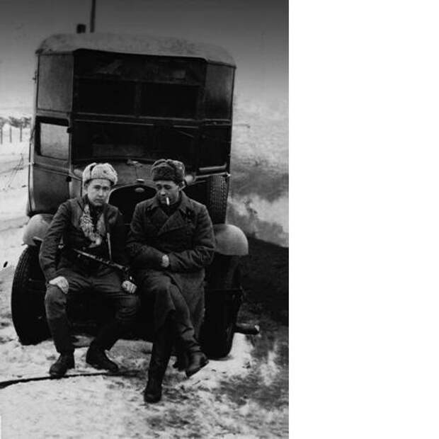 Комбат А. Солженицын и командир артиллерийского разведдивизиона Е. Пшеченко, февраль 1943 года. знаменитые люди, неизвестные, фото