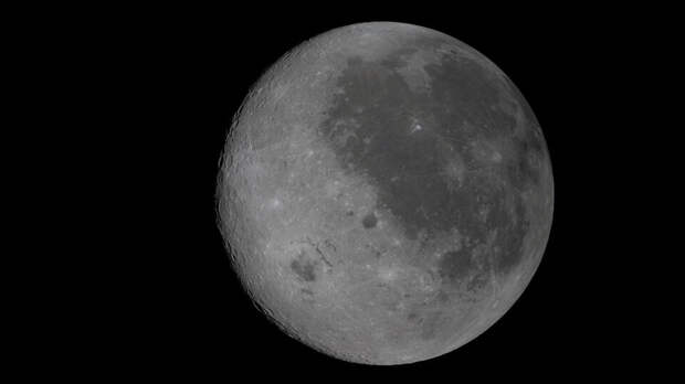 NASA впервые за 50 лет показало фото обратной стороны Луны