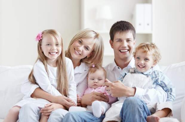 Мишустин рассказал о росте числа многодетных семей в 2025 году