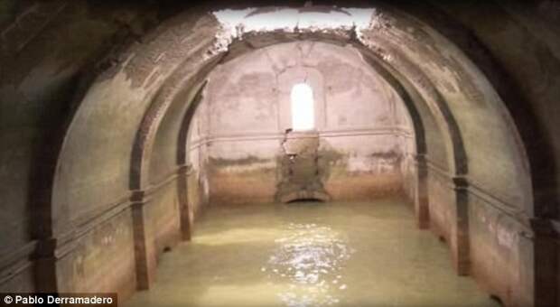 Вода практически не разрушила церковь  засуха, мексика, храм