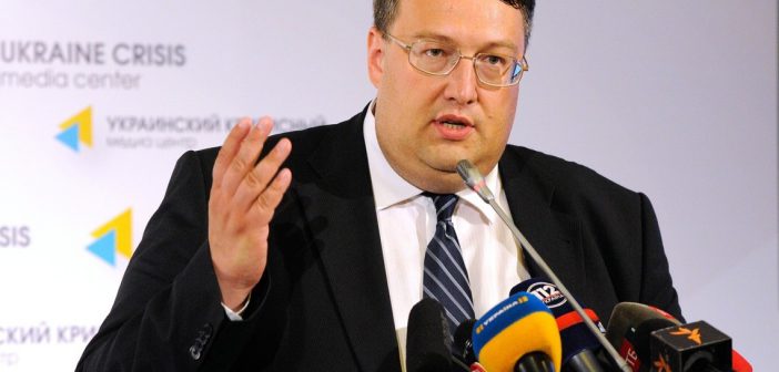 Геращенко: Если бы не войска Путина, граница была бы восстановлена в 2014 году anton-herashhenko_large