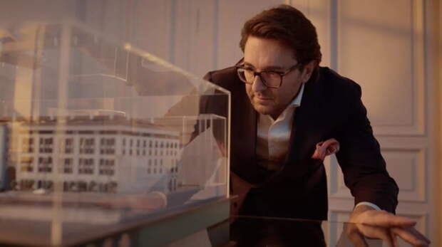 «Я люблю мать своего друга»: как пошлая песня на канале «Россия 1» взорвала интернет и довела зрителей до бешенства