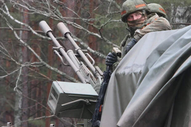 Российские военные при помощи высокоточного оружия уничтожили два украинских учебных центра, где проходили обучение наемники.