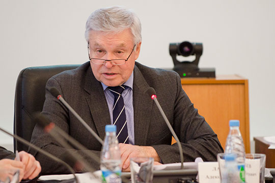 Как рассказал «БИЗНЕС Online» Александр Лаврентьев, некоторые цепочки просто замерли и раскрутить их после более чем недели самоизоляционного простоя весьма сложно