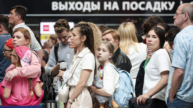 Каждый восьмой авиарейс в 2025 году вылетел позже на час и более