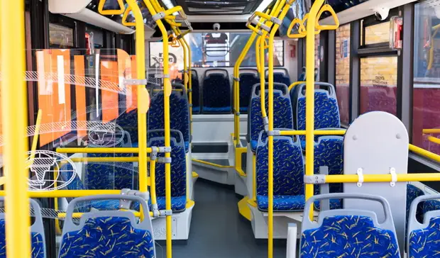 Маршрутки в Петрозаводске мешают троллейбусам подъезжать к остановкам