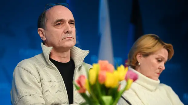 Актер Семенов: выступающие против проведения операции на Украине артисты следуют мейнстриму