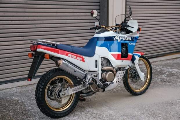 Honda Africa Twin  — капсула времени, которая 30 лет простояла в музее