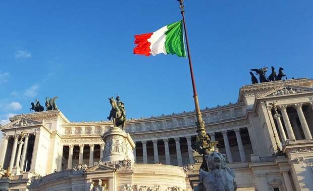 Вице-премьер Италии Сальвини призвал Столтенберга уйти в отставку