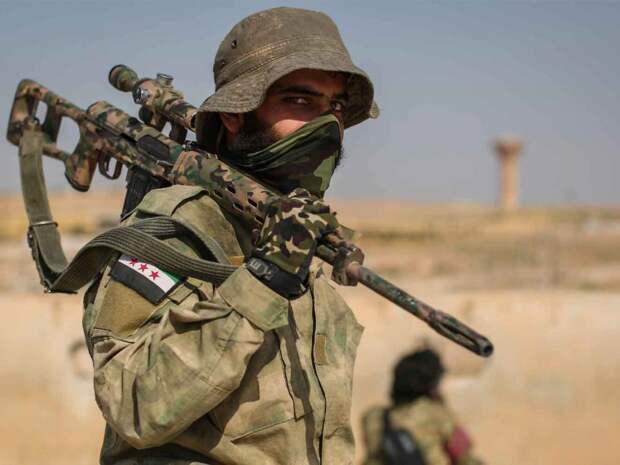 Сирийские военные заблокировали колонну бронетехники армии США