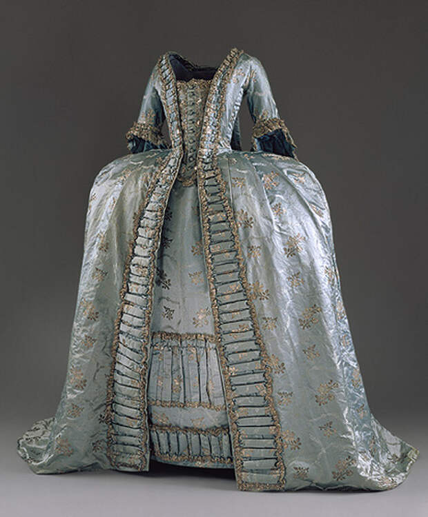 Платье 17 веков
