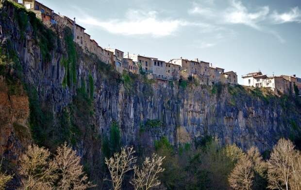 Кастельфольит-де-ла-Рока. география, текст, красота, фото, пейзаж, Испания, познавательно, длиннопост