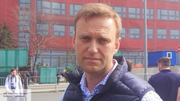 Едва не избитый Навальным москвич уверен, что блогер-«оппозиционер» что-то скрывает Едва не избитый Навальным москвич уверен, что блогер-«оппозиционер» что-то скрывает