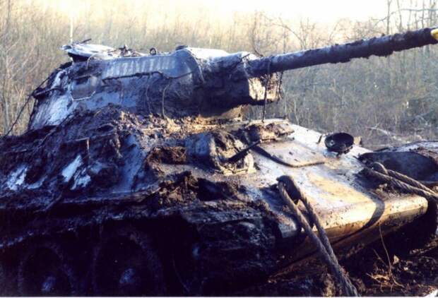 Подъём танка Т-34-76 из озера Жарки в 1998 году Великая Отечественная Война, танк Т-34-76