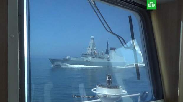 Видео с предупредительным огнем по британскому эсминцу