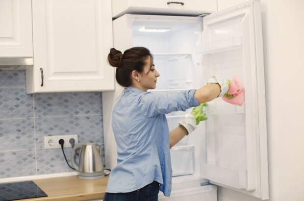 Чем отмыть желтизну холодильника фото