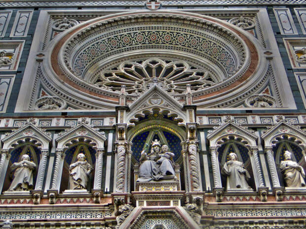 Фрагмент фасада собора. /Фото:studyblue.com