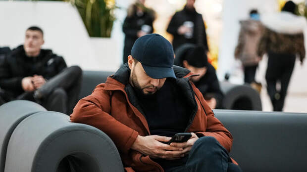 Россиян предупредили о рисках подписок на зарубежные сервисы