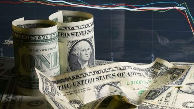 Аналитик Анна Зайцева подсчитала, когда доллар рухнет до шестидесяти рублей