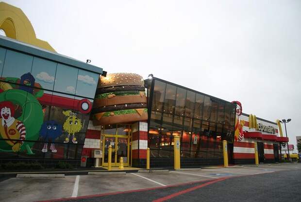 Самые необычные рестораны Макдоналдс в мире