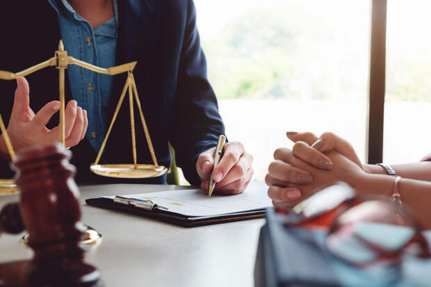 Свыше 60% российских юристов сообщили об использовании ИИ в своей работе