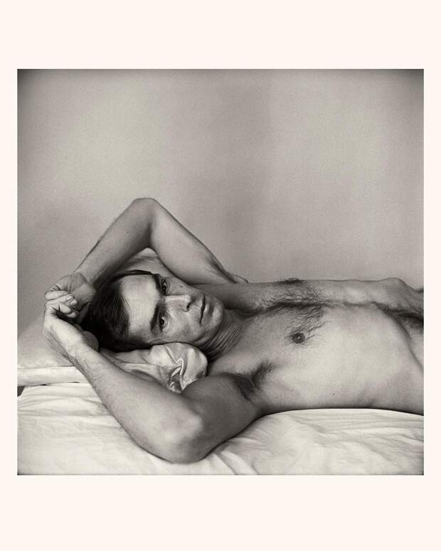 Питер Худжар, «Portraits in Life and Dead». Автопортрет, 1975