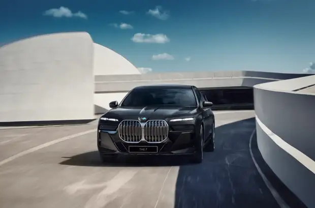 У новой BMW 7 серии появилась первая спецверсия