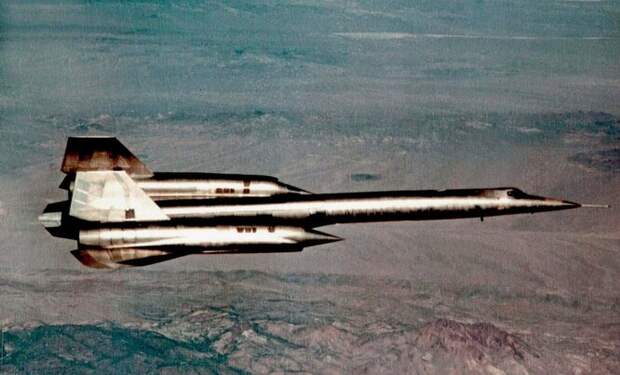 Один из первых тестовых полётов А-12
