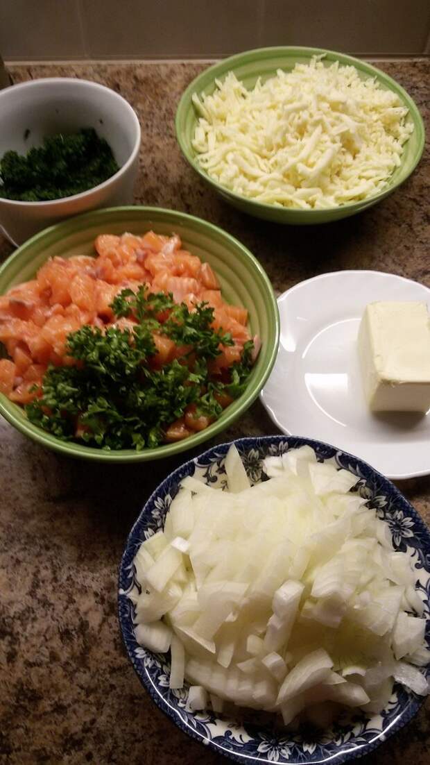 Пирог из дрожжевого теста с лососем и шпинатом Кулинария, Моё, Длиннопост, Фотография, Пирог, Выпечка, Рецепт