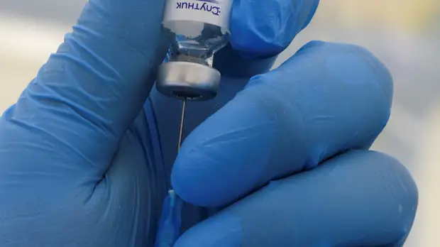 В УрФО прокомментировали темпы вакцинации от COVID-19