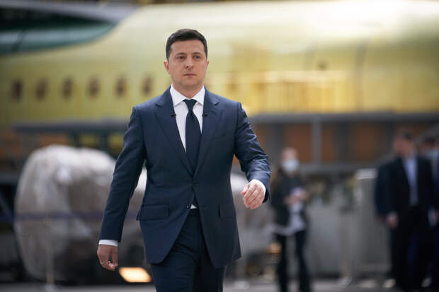 Зеленский пообещал создать на Украине реестр олигархов