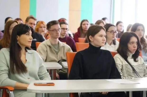 В Тамбовской области будущие педагоги проходят переподготовку по проекту "Школа под ключ"