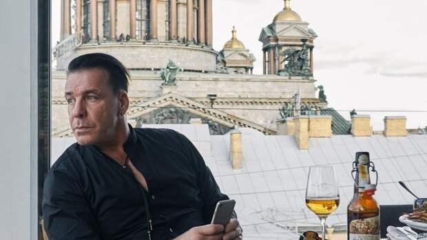 Солист группы Rammstein Тилль Линдеман отметил свой День рождения в Петербурге