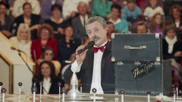 Почему Якубович сначала отказался вести «Поле чудес»