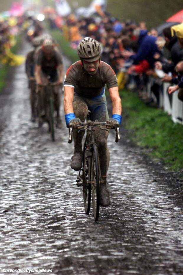 Parijs-Roubaix, foto Cor Vos ©2001 Leon van Bon