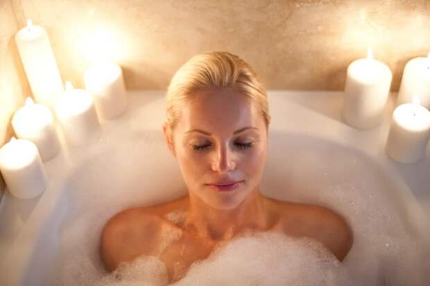 Приятное с полезным: ученые доказали, что горячая ванна заменяет пробежку