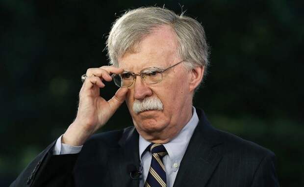 Болтон боится, что Путин воспользуется встречей с Трампом в своих интересах