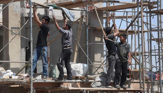 Оргнабор мигрантов в России: эксперты раскрыли роль диаспор в информационной кампании