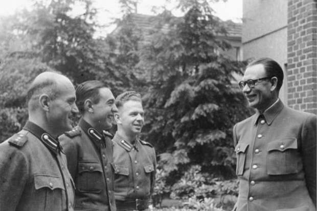 Андрей Власов