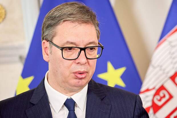 Вучич передал российскому послу письмо Путину с поздравлением с Днем Победы