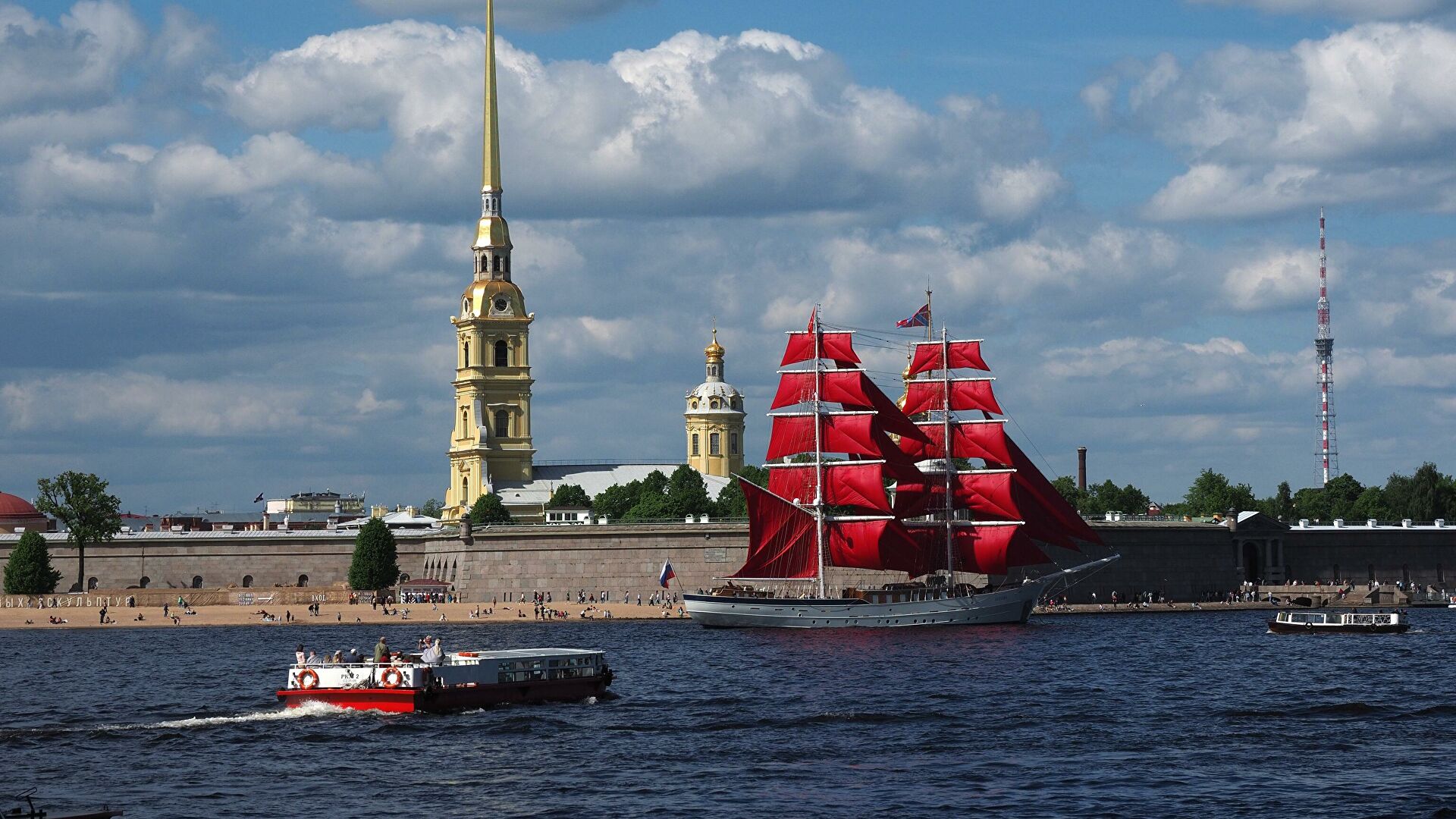В Санкт-Петербурге начался праздник выпускников 