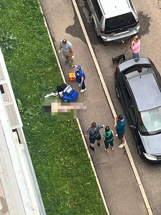 Жительница Смоленска разбилась насмерть при падении из окна