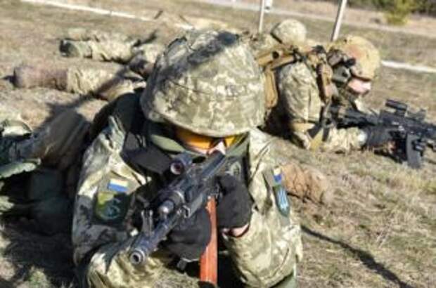 Один военный ранен на фронте