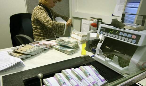 Банки смогут сказать "нет" на снятие наличных: спасение от мошенников или ограничение свобод?