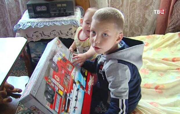 Под Иркутском семилетний мальчик во время пожара спас брата и сестру